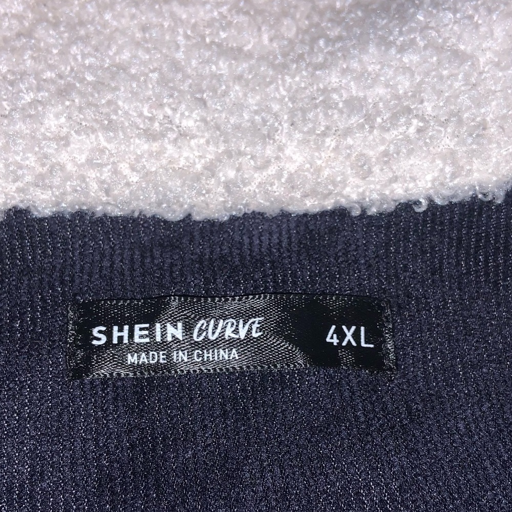 Pullover - Picture 2 of 6